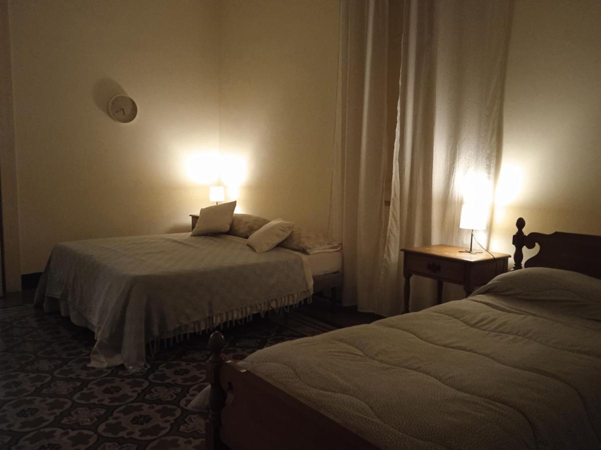 Nowhere Rooms Палермо Екстериор снимка